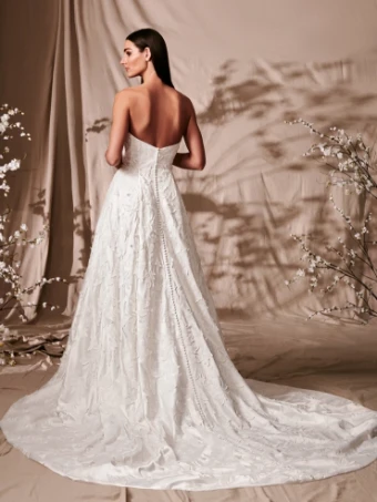 Kelly Faetanini Iman #1 default Ivory thumbnail